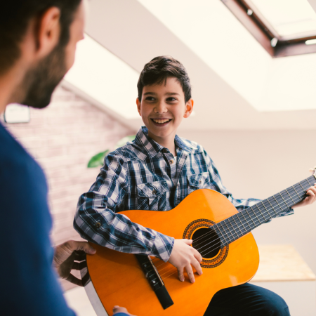 So unterstützt Du Dein Kind beim Instrument üben